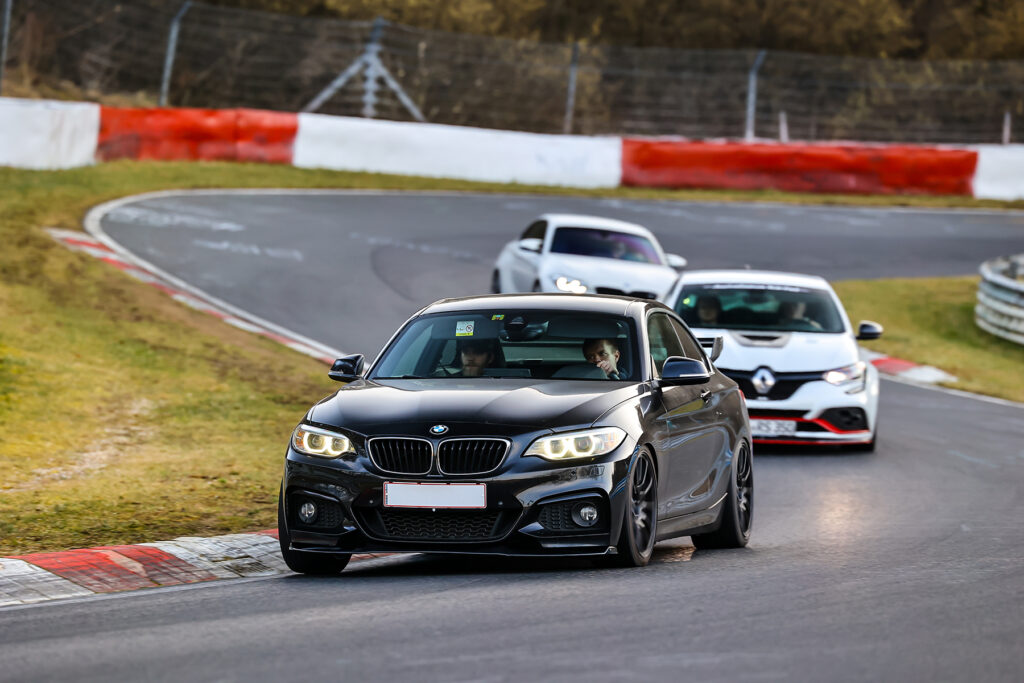 Rent a BMW 230i F22 on nürburgring