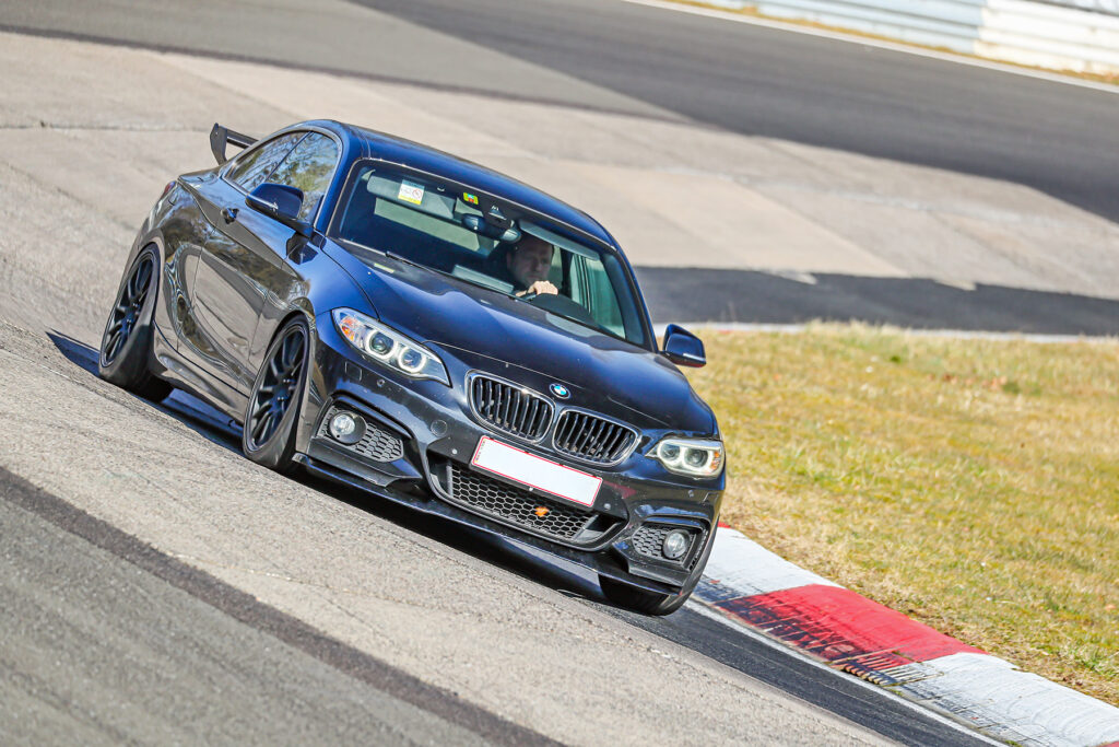 Rent a BMW 230i F22 on nürburgring