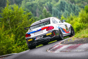 Et ægte BMW M2 CS Racing "Tracktool" du kan leje på Nürburgring